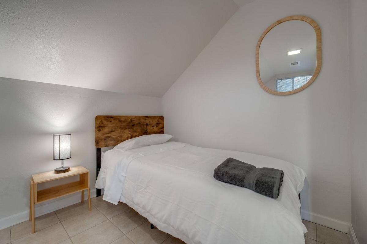 Stunning 5Br 2Ba Holiday Home With Private Pool And Cinema 댈러스 외부 사진