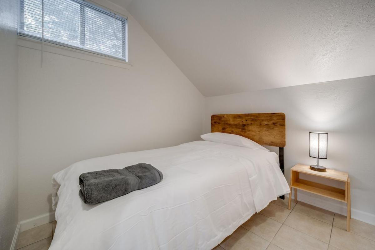 Stunning 5Br 2Ba Holiday Home With Private Pool And Cinema 댈러스 외부 사진