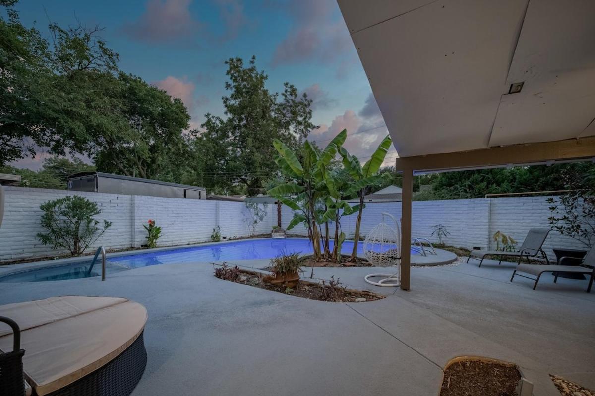 Stunning 5Br 2Ba Holiday Home With Private Pool And Cinema 댈러스 외부 사진
